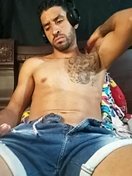 Snapshot of Alexsexygamer chatting on 11/15/25, 12:25 Alexsexygamer online show from 11/15/25, 12:25