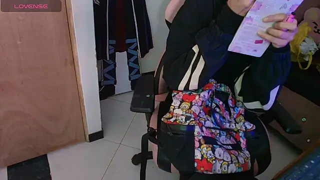 Terraelowen online show from 11/27/25, 11:32