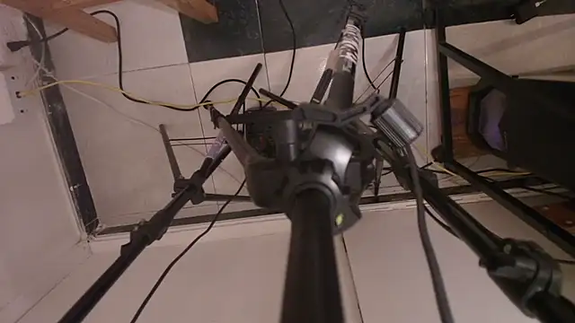 Snapshot of Terraelowen chatting on 12/22/25, 11:32 Terraelowen online show from 12/22/25, 11:32