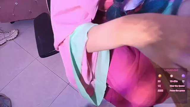 Terraelowen online show from 10/31/25, 12:35