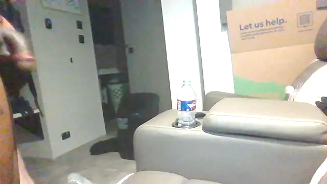 Prettyvsmonster online show from 04/25/26, 10:29