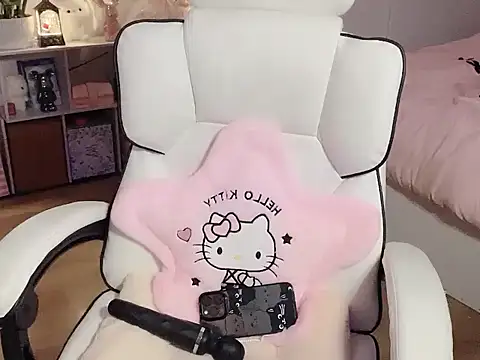 keelinnn19 online show from 01/06/26, 08:13