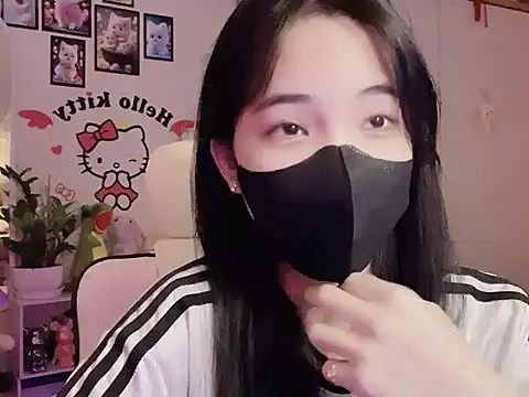 keelinnn19 online show from 10/15/25, 05:54