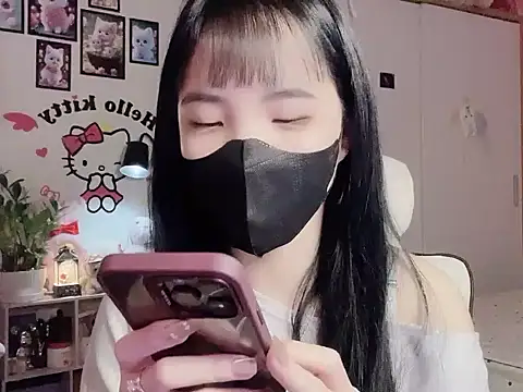 keelinnn19 online show from 11/29/25, 07:25