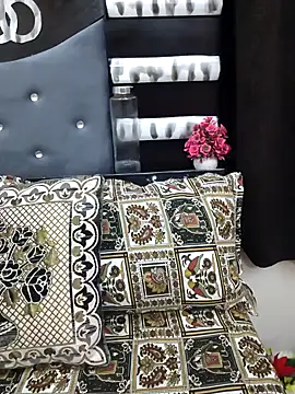 Suhana Darling online show from 02/25/26, 05:35