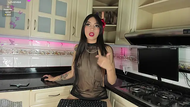 AmyBlackwood online show from 11/04/25, 07:39