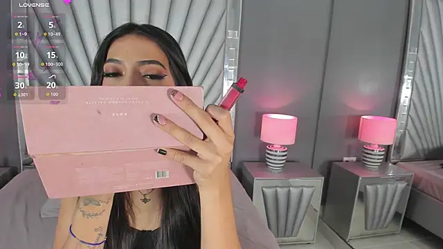 AmyBlackwood online show from 11/21/25, 03:38