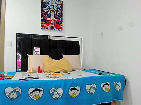 xamila muaa online show from 04/22/26, 02:40