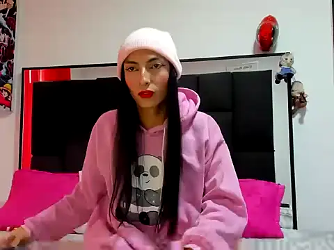 Snapshot of xamila_muaa chatting on 11/13/25, 12:31 xamila muaa online show from 11/13/25, 12:31