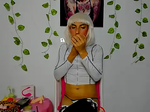 xamila muaa online show from 05/26/26, 12:14