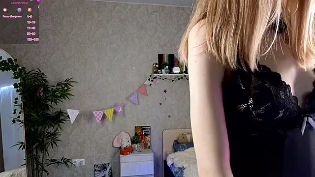 AnnyiBlue online show from 04/07/26, 12:51