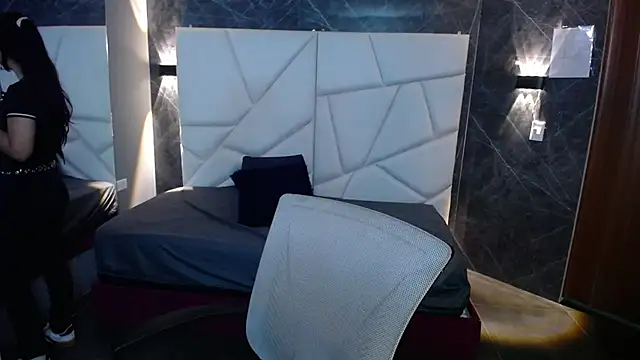 sophiaa 7 online show from 02/23/26, 12:28