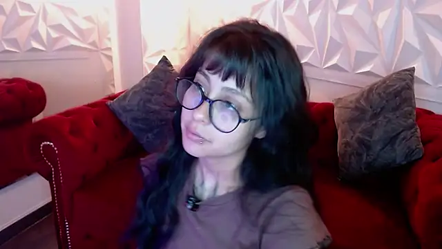 sophiaa 7 online show from 01/13/26, 12:42