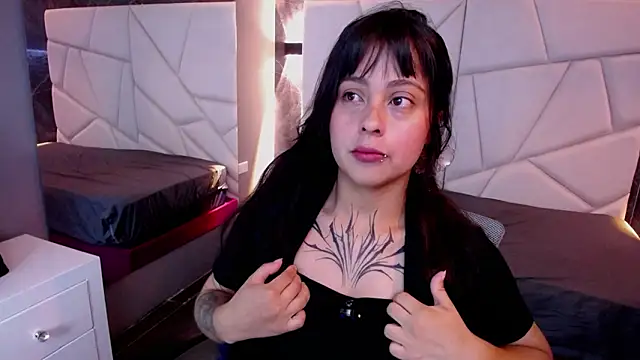 sophiaa 7 online show from 02/12/26, 11:21