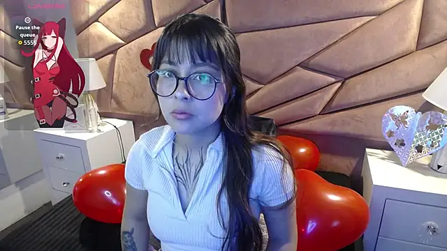 sophiaa 7 online show from 09/20/25, 11:26