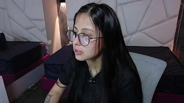 sophiaa 7 online show from 01/19/26, 11:25