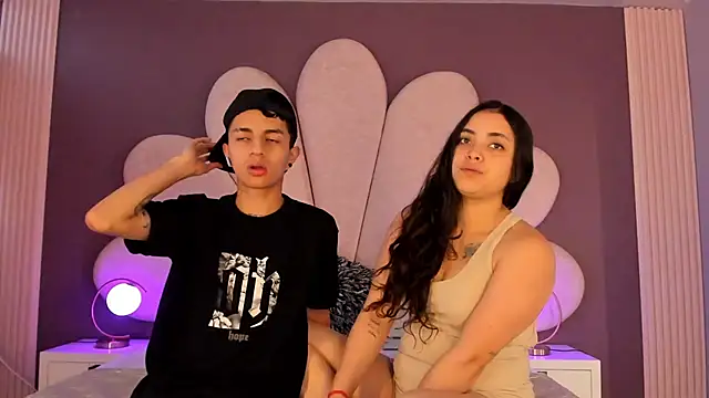 NickandAbby  online show from 11/22/25, 11:42