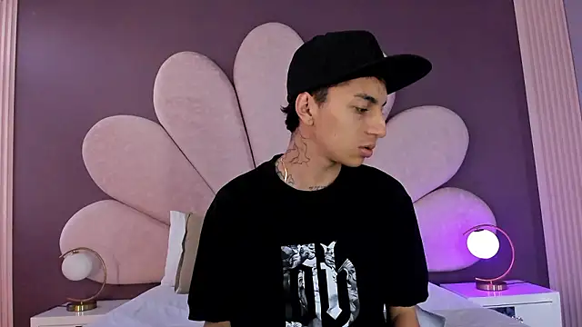 NickandAbby  online show from 02/07/26, 12:24