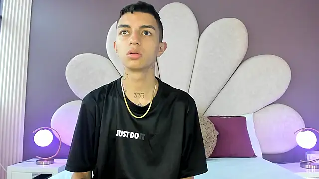 NickandAbby  online show from 04/13/26, 08:13