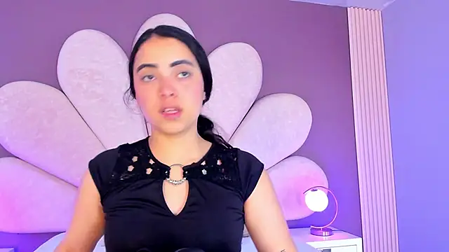 NickandAbby  online show from 04/05/26, 11:39