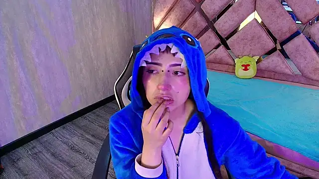 Babyyrasta666 online show from 11/18/25, 03:10