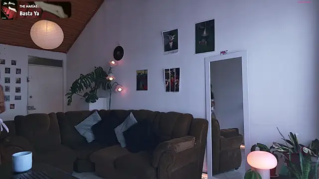 Nathaliakyte online show from 11/26/25, 09:26