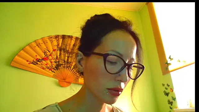 KiotoShine online show from 10/20/25, 09:43