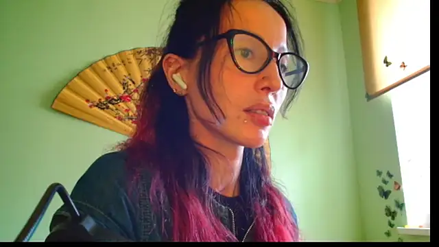 KiotoShine online show from 11/05/25, 09:34