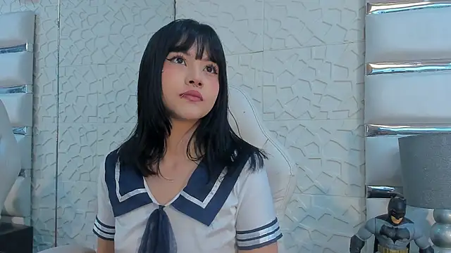 Snapshot of TatiLee chatting on 02/18/26, 12:45 TatiLee online show from 02/18/26, 12:45