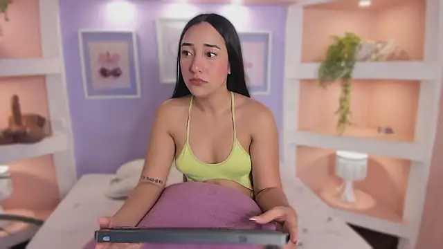 IsabellaaHill  online show from 03/02/26, 12:23