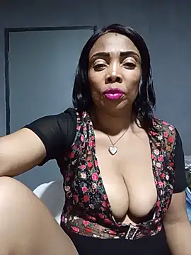 Snapshot of SEXYMOANSXX chatting on 05/24/26, 04:51 SEXYMOANSXX online show from 05/24/26, 04:51