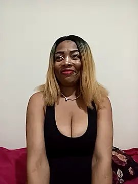 Snapshot of SEXYMOANSXX chatting on 10/10/25, 04:41 SEXYMOANSXX online show from 10/10/25, 04:41
