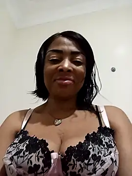 Snapshot of SEXYMOANSXX chatting on 04/28/26, 05:45 SEXYMOANSXX online show from 04/28/26, 05:45