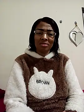 Snapshot of SEXYMOANSXX chatting on 04/25/26, 06:49 SEXYMOANSXX online show from 04/25/26, 06:49