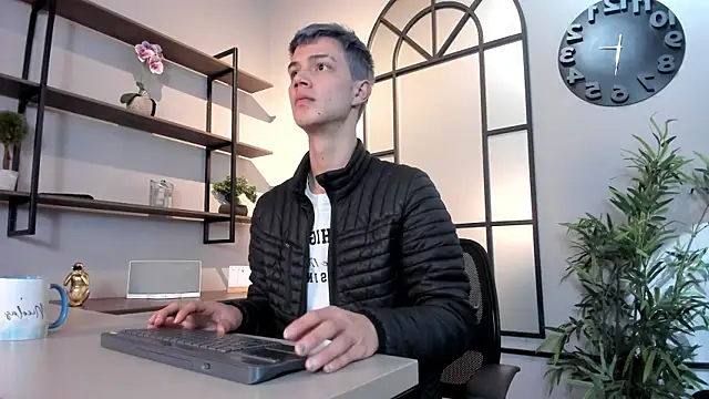 nicktorn online show from 10/04/25, 12:17