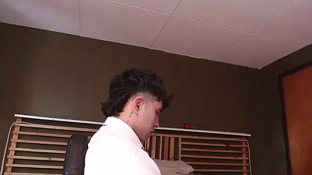 PaulEvens online show from 10/27/25, 01:12