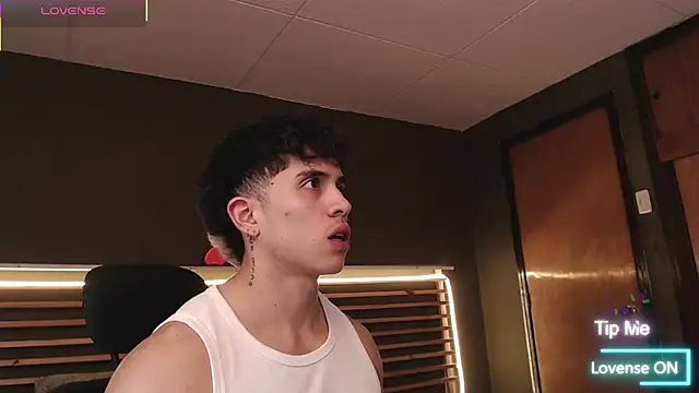 PaulEvens online show from 12/17/25, 01:27