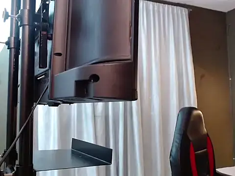 PaulEvens online show from 10/28/25, 01:43