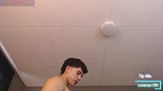 Snapshot of PaulEvens chatting on 02/21/26, 12:51 PaulEvens online show from 02/21/26, 12:51