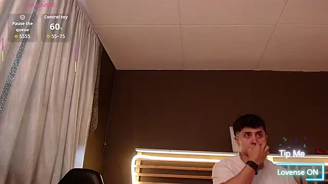 PaulEvens online show from 10/25/25, 01:12