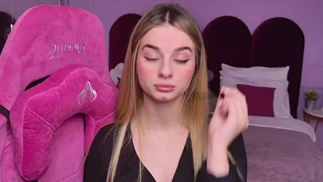 SweetyLicky online show from 11/30/25, 04:08