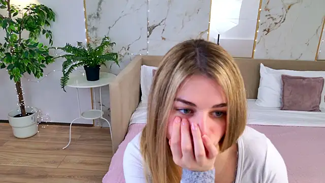 SweetyLicky online show from 05/11/26, 03:07