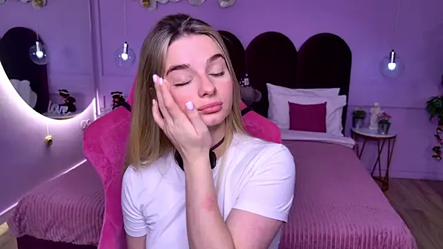 SweetyLicky online show from 11/28/25, 07:25