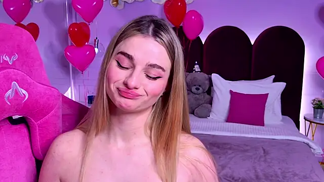 SweetyLicky online show from 11/15/25, 04:22