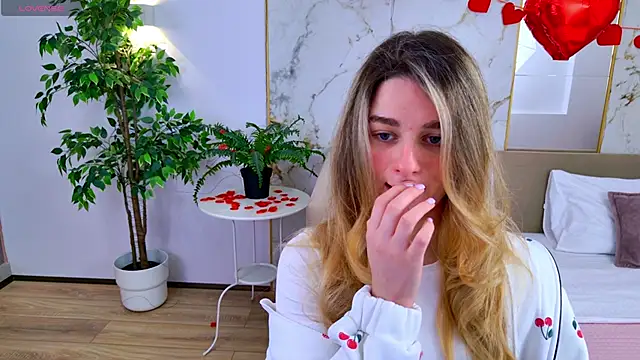 SweetyLicky online show from 02/11/26, 04:07