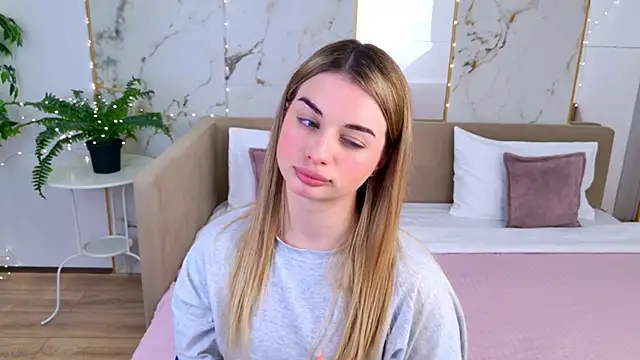 SweetyLicky online show from 05/08/26, 03:16