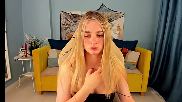 SweetyLicky online show from 10/23/25, 04:05