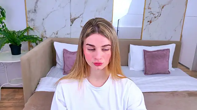 SweetyLicky online show from 03/08/26, 04:21