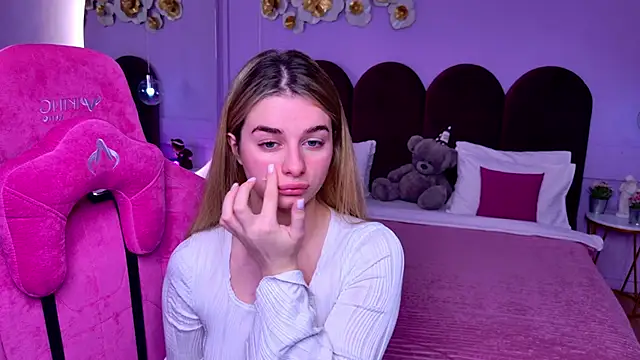 SweetyLicky online show from 11/25/25, 04:18