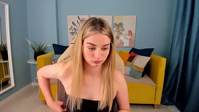 SweetyLicky online show from 10/22/25, 04:17